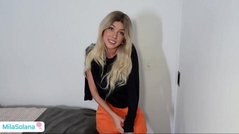 Вошла в спальню к отцу и занялась с ним сексом