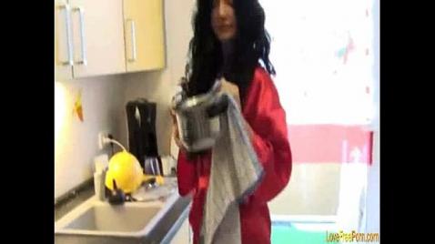 Хентай про то, как роботы захватили планету и насилуют местных жителей