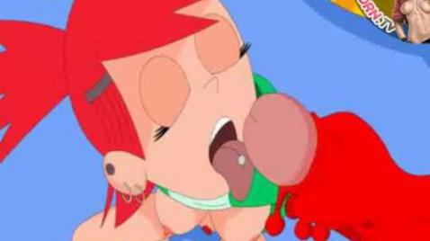 Хентайская старшеклассница играет с ожившими игрушками прямо в школьном спортзале