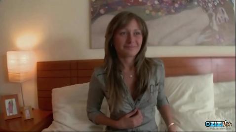 Жаркая Брюнетка Наслаждается Большим Членом