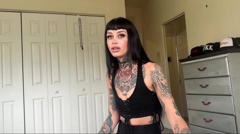 Секс с татуированной шлюхой