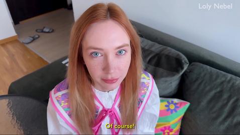 Рыженькая девица делает минет своему другу