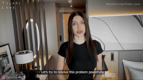 Администратор отеля делает минет своему подчинённому