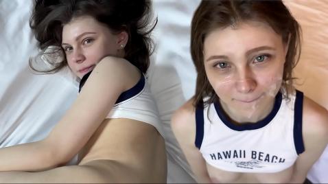 Девчушка подрабатывает блядством делая минет