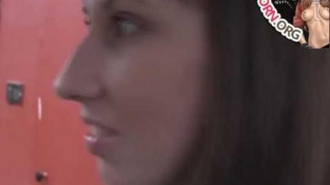 Проводя касстинг для порнофильмов, Алексей знакомиться с девушками на улице