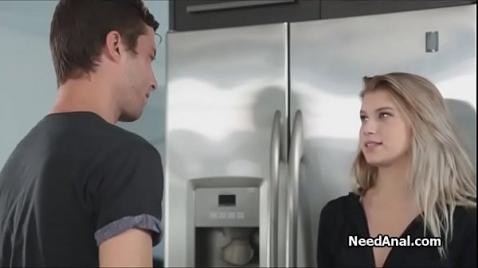 Горячий секс красивой секретарши с боссом